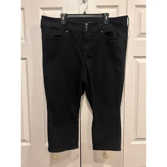 Torrid Black Crop Jegging Size 22 - Picture 4 of 10